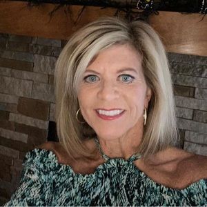 Meet your Posher, Kelley